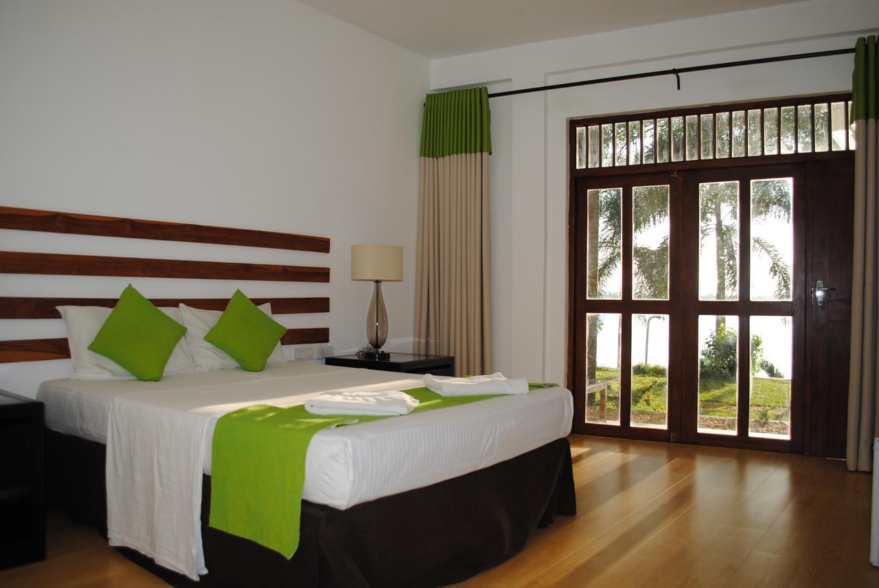 Lake Wind Hotel Tissamaharama Luaran gambar