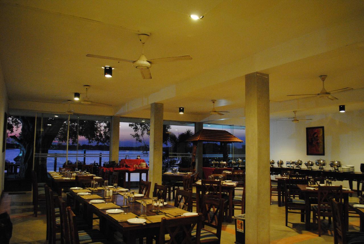 Lake Wind Hotel Tissamaharama Luaran gambar