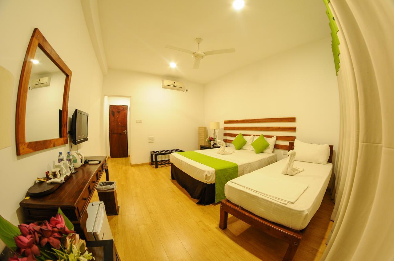 Lake Wind Hotel Tissamaharama Luaran gambar