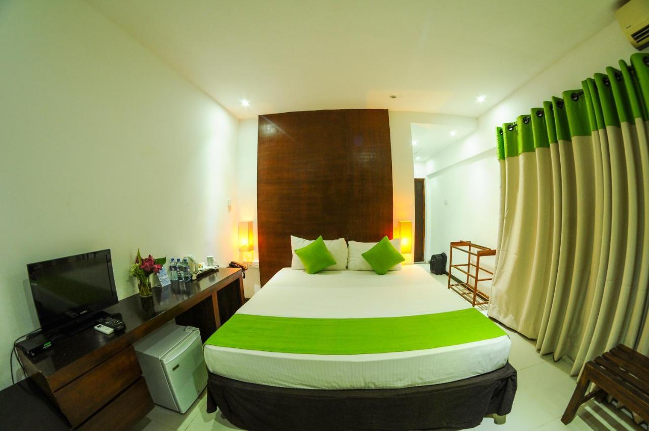 Lake Wind Hotel Tissamaharama Luaran gambar