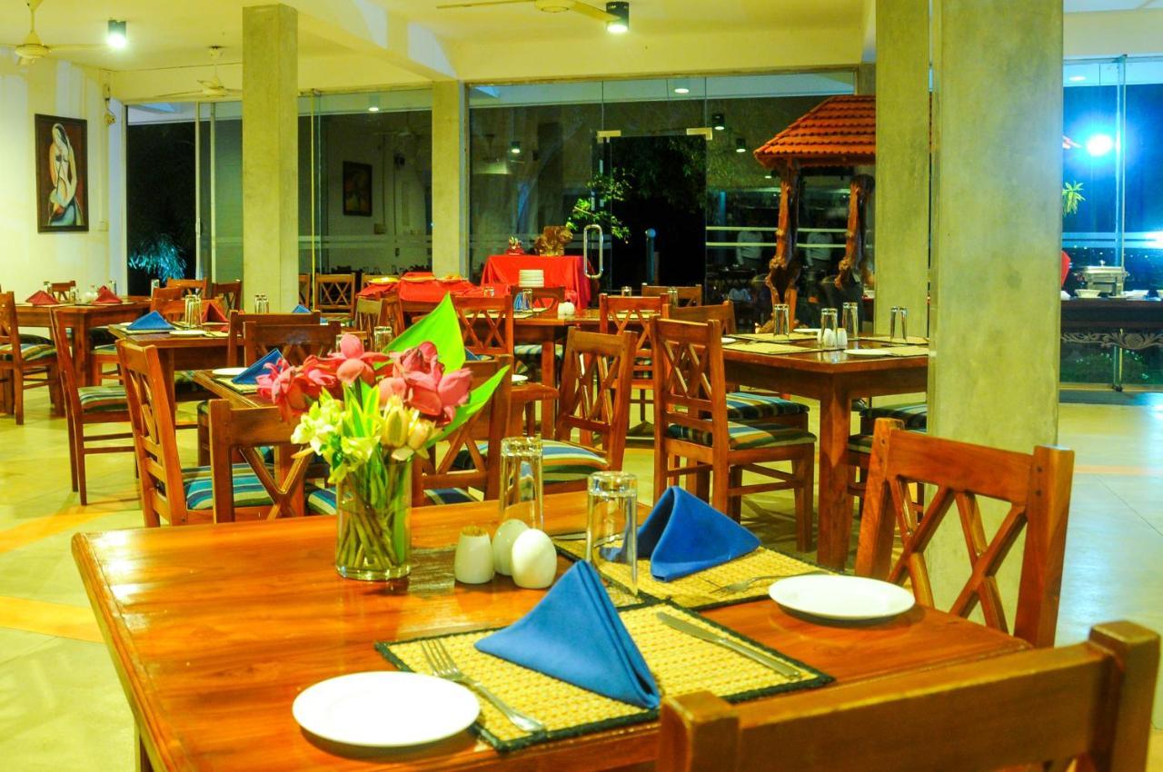 Lake Wind Hotel Tissamaharama Luaran gambar