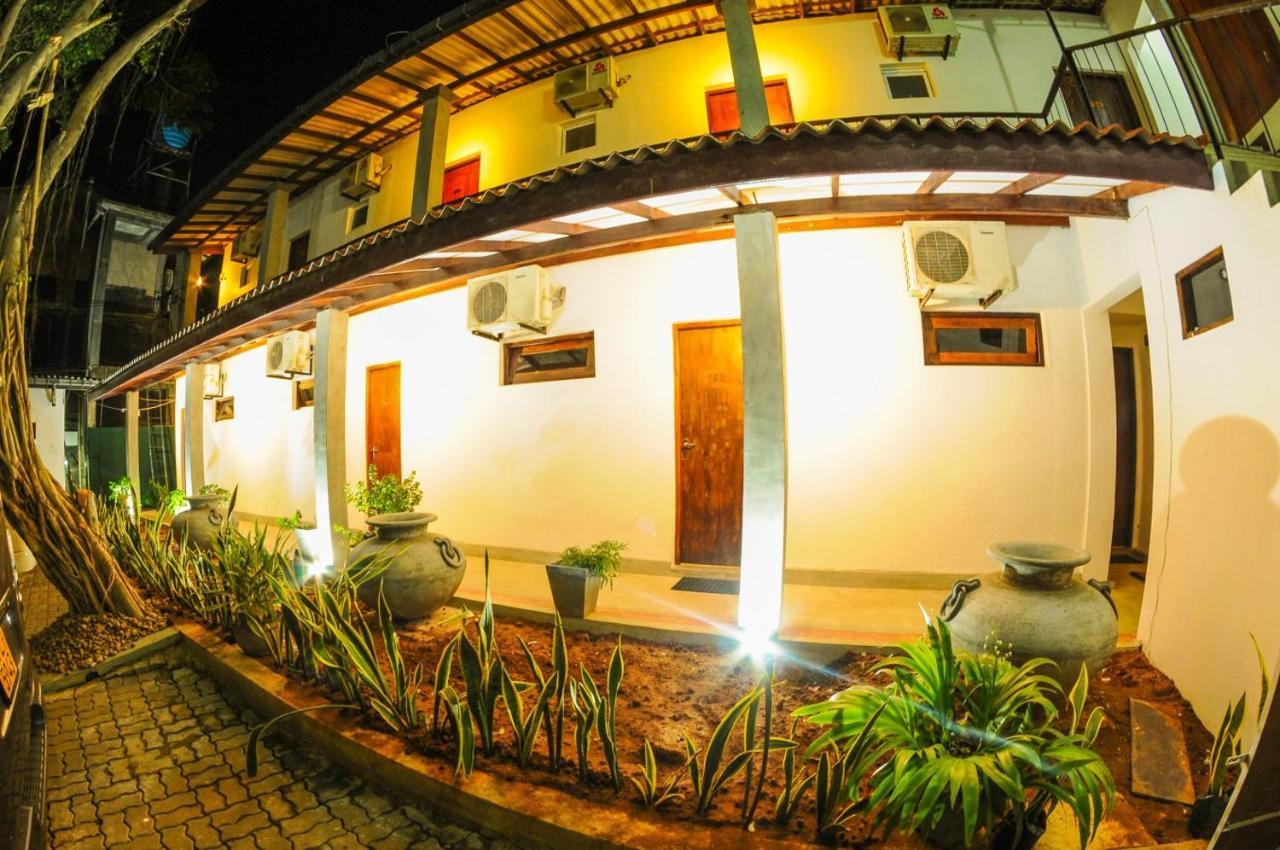Lake Wind Hotel Tissamaharama Luaran gambar