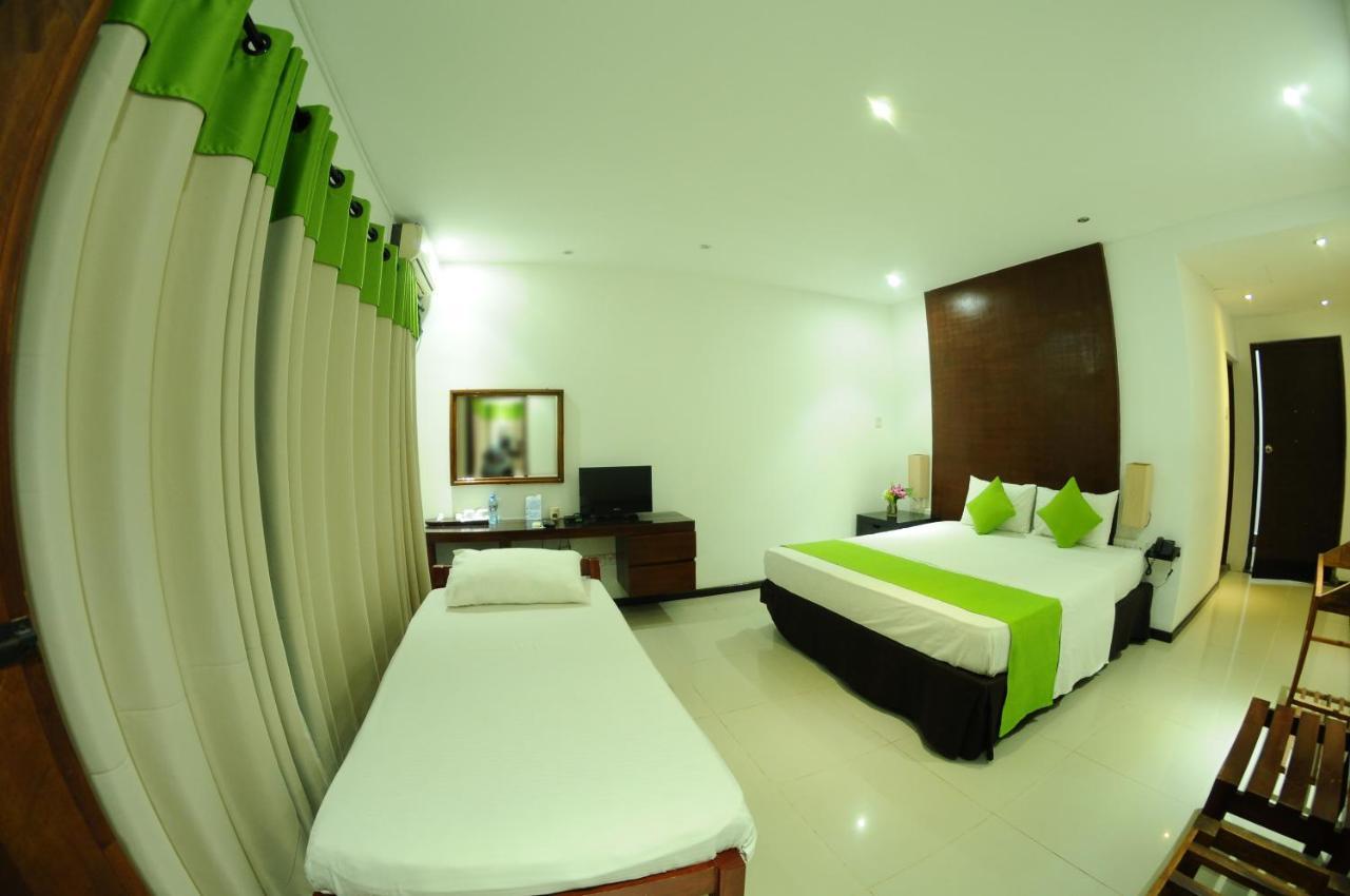 Lake Wind Hotel Tissamaharama Luaran gambar