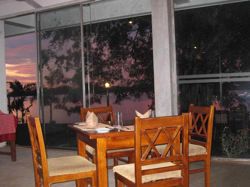 Lake Wind Hotel Tissamaharama Luaran gambar